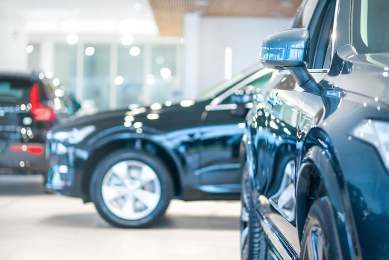 Você negocia a compra do seu automóvel novo pelo valor à vista